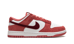 Nike Dunk Low Valentine's Day (2024)