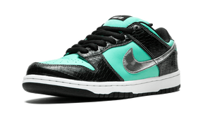 Nike SB Dunk Low Diamond Supply Co. Aqua Blue