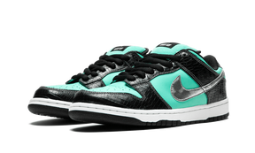 Nike SB Dunk Low Diamond Supply Co. Aqua Blue