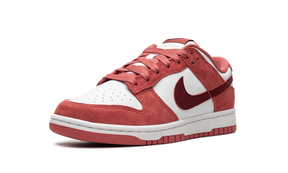 Nike Dunk Low Valentine's Day (2024)