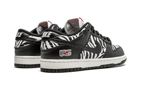 Nike SB Dunk Low Quartersnacks Zebra