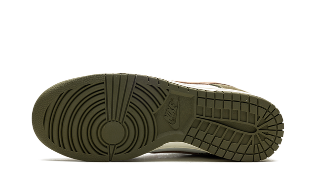 Nike Dunk Low Premium Medium Olive Hemp