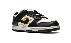 Nike SB Dunk Low Supreme Stars Black