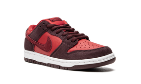 Nike SB Dunk Low Cherry