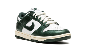 Nike Dunk Low Vintage Green (W)