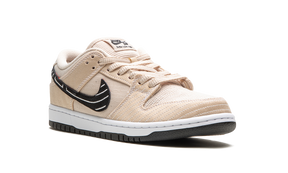 Nike SB Dunk Low Albino & Preto 'Jiu-Jitsu'